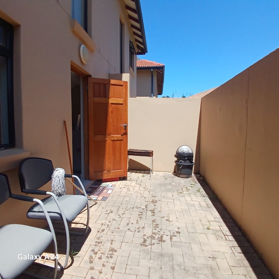 2 Bedroom Property for Sale in Kidds Beach Eastern Cape